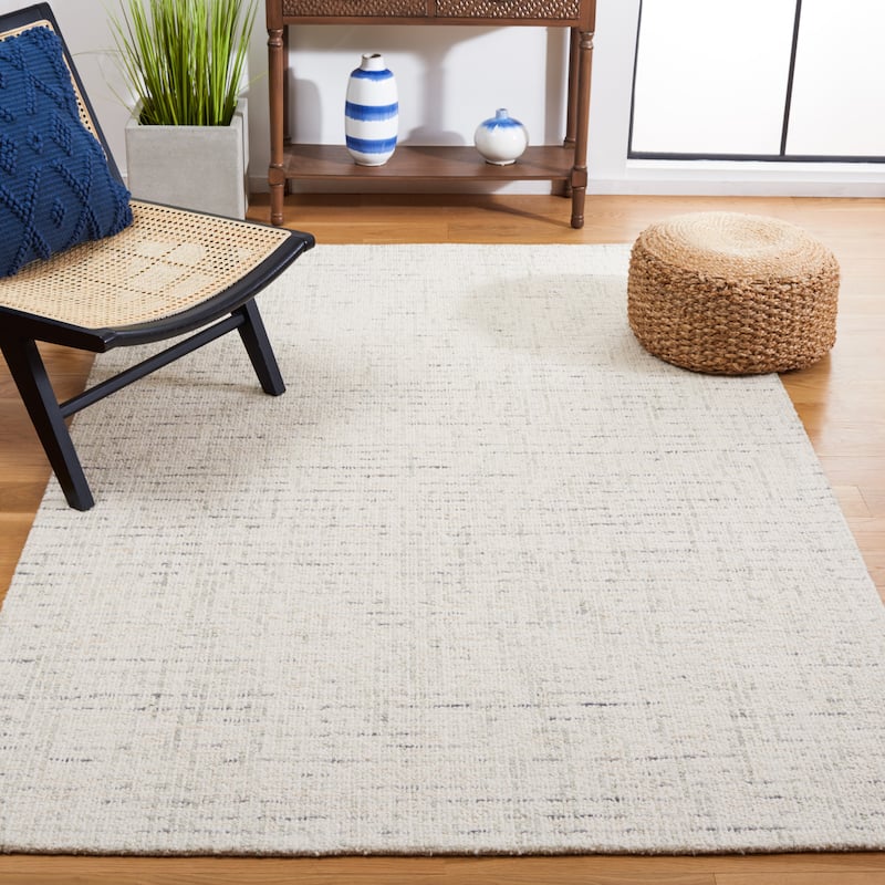SAFAVIEH Handmade Abstract Lottie Modern Wool Rug - 4' x 6' - Ivory/Light Grey - Rectangle