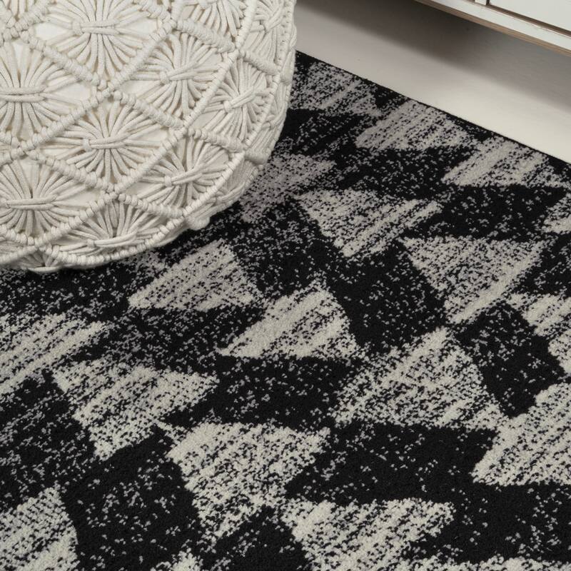 JONATHAN Y Khalil Moroccan Triangle Geometric Area Rug