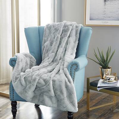 Jacquard Fauxfur Throw