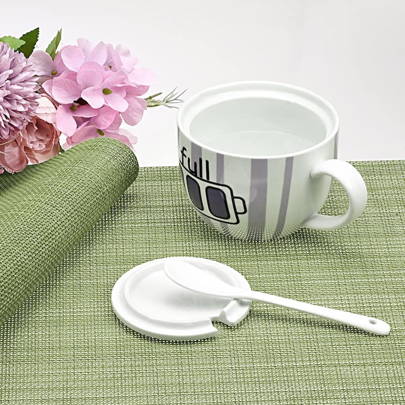 Place Mats, 450x300mm Table Mats Set of 4 PVC Washable Woven Placemat - Grass Green