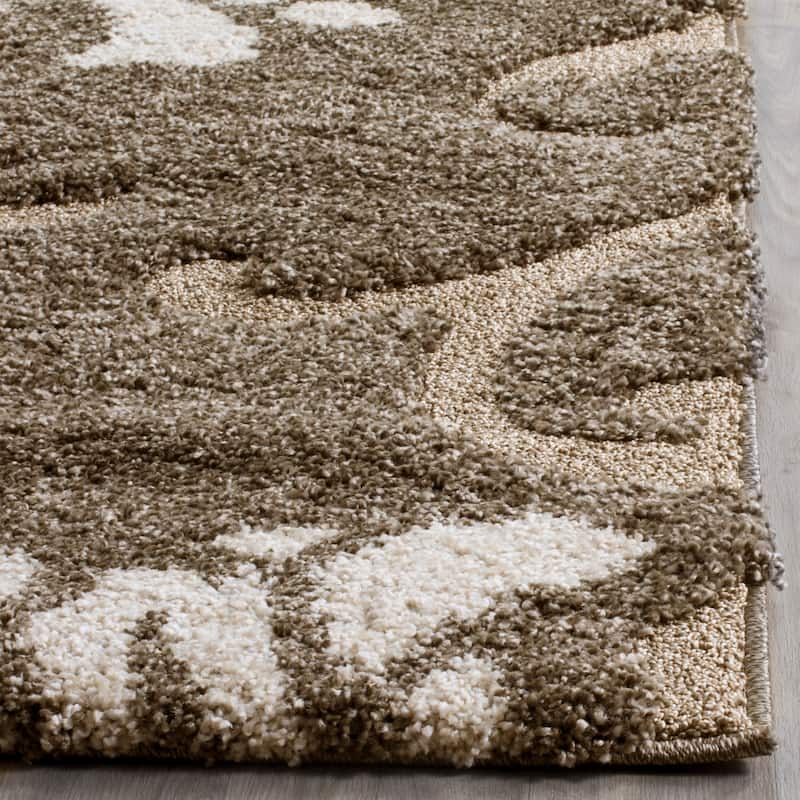 SAFAVIEH Florida Shag Nanny Floral Scroll 1.2-inch Thick Rug