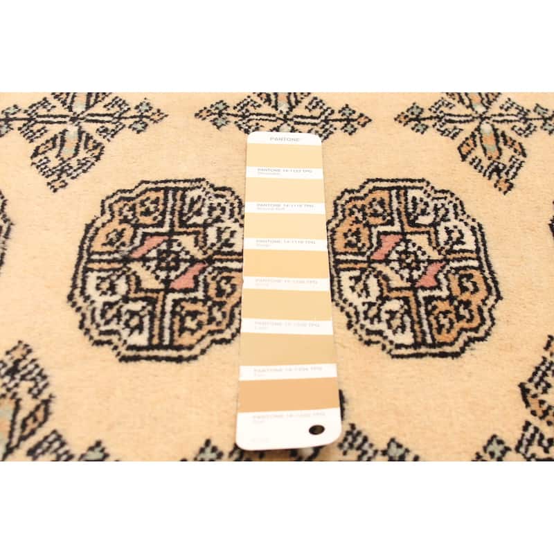 ECARPETGALLERY Hand-knotted Peshawar Bokhara Beige Wool Rug - 3'1 x 5'1