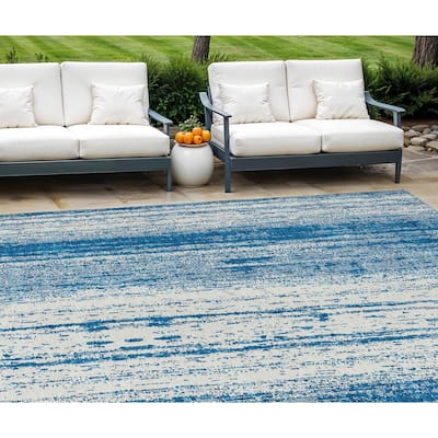 HomeRoots Striped Transitional Rectangle Outdoor Rug