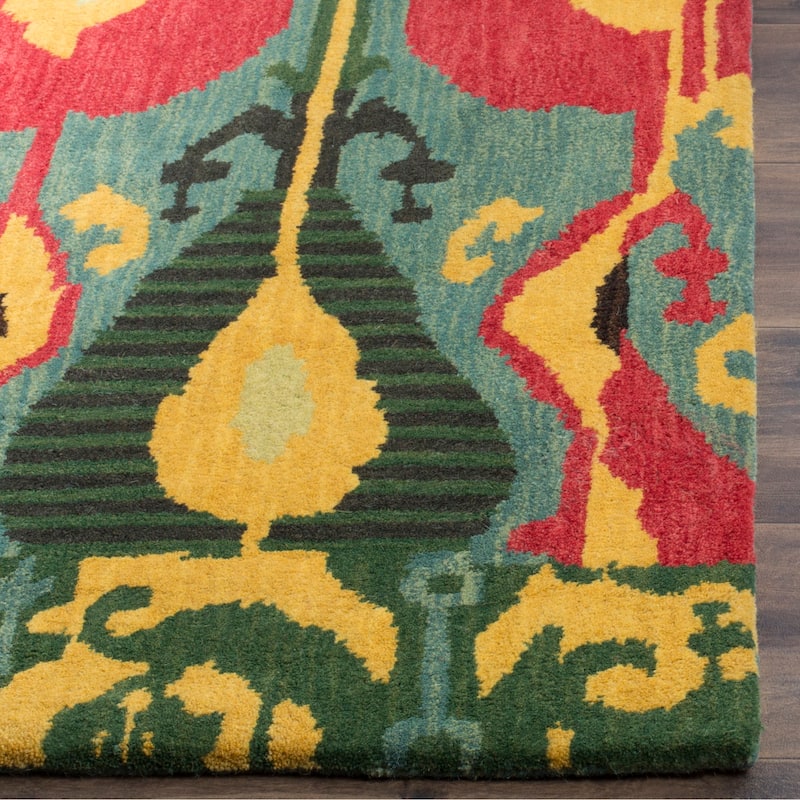 SAFAVIEH Handmade Ikat Meliha Modern Wool Rug