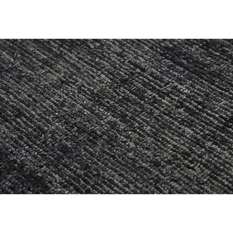 Alora Decor Demure Solid Charcoal Black Hand-tufted Wool Blend Rug