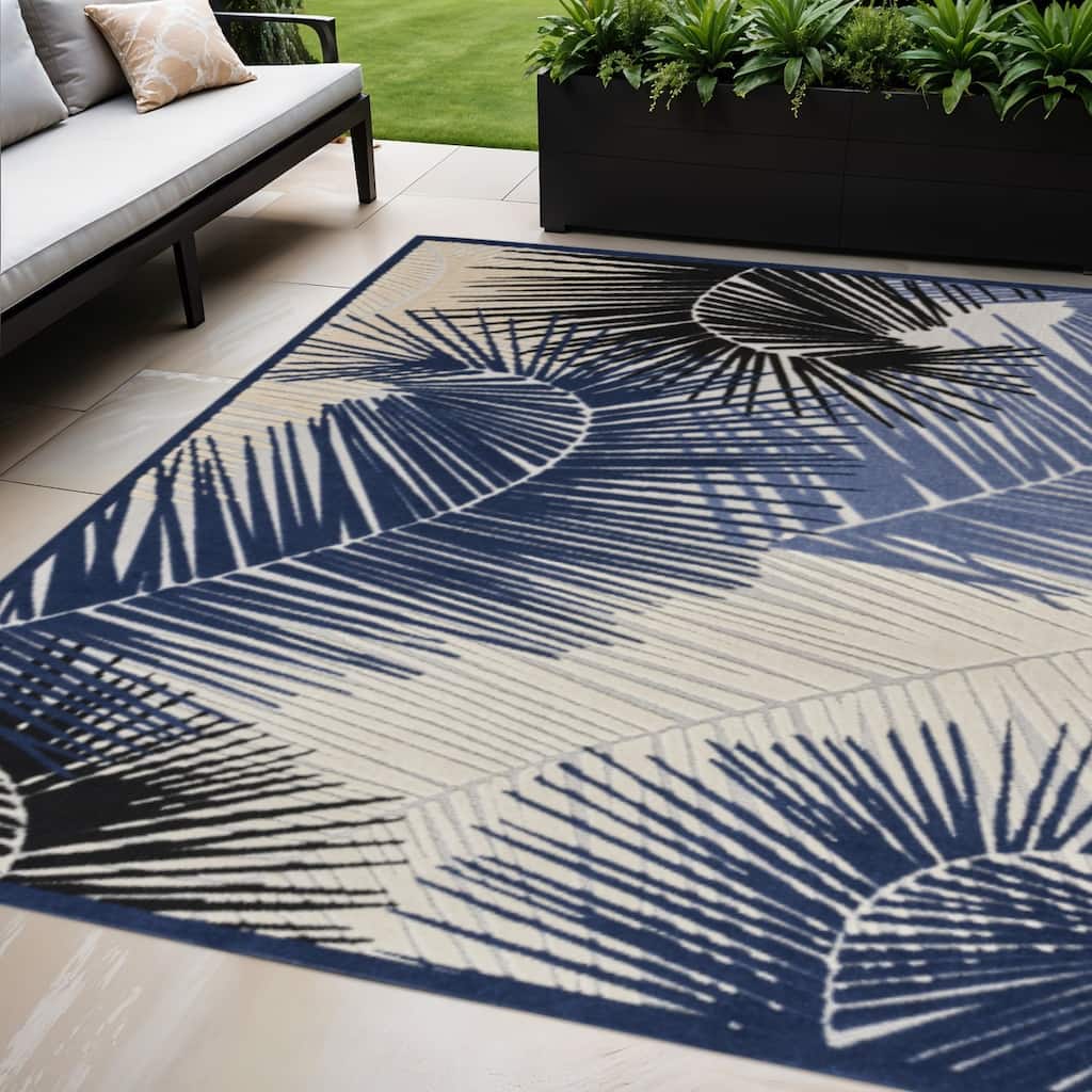 HomeRoots Palm Leaf Contemporary Rectangle Outdoor Rug - 5' X 7'