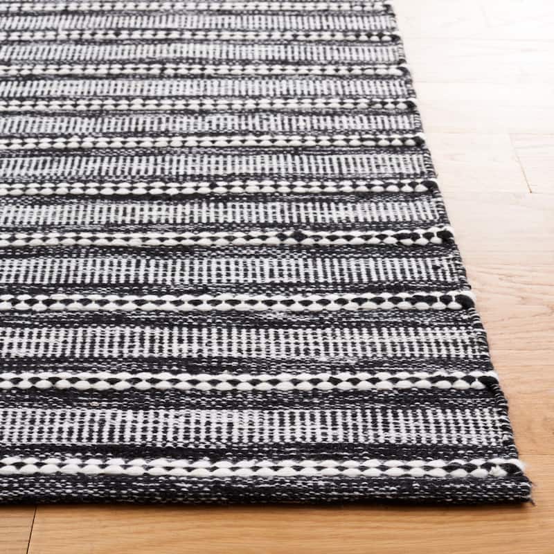 SAFAVIEH Handmade Kilim Shahnaz Stripe Rug