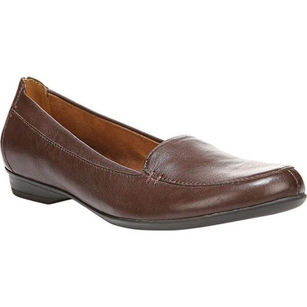 saban naturalizer shoes
