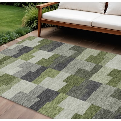 HomeRoots Geometric Transitional Rectangle Outdoor Rug