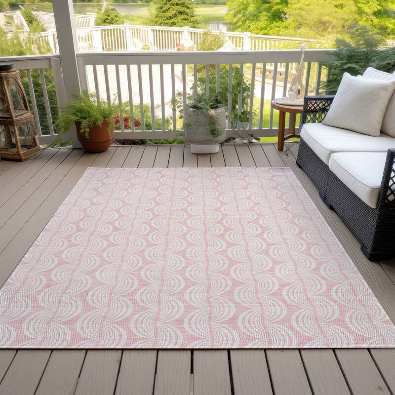 Machine Washable Indoor/ Outdoor Wavy Modern Chantille Rug