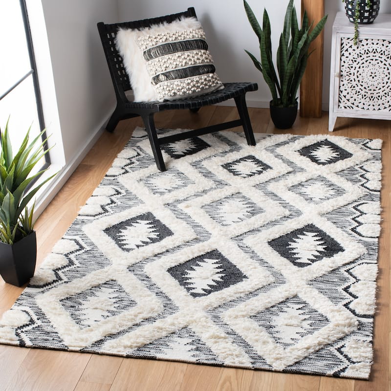 SAFAVIEH Handmade Natura Dalla Moroccan Wool Rug - 5' x 8' - Ivory/Black