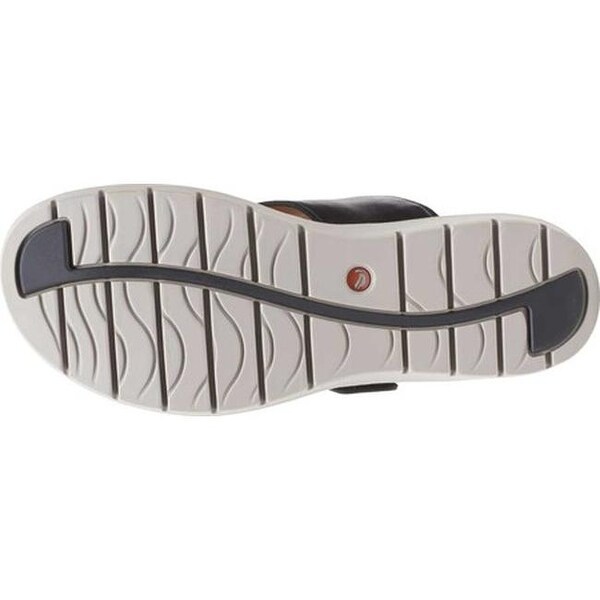 clarks un karely sea