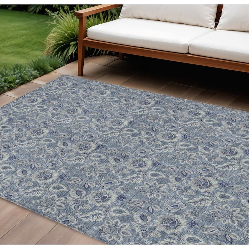HomeRoots Floral Transitional Rectangle Outdoor Rug - 10' X 14'