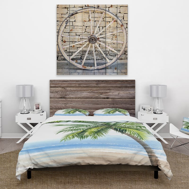 Designart 'Palm Tree At The Beach Resort' Nautical & Coastal Duvet Cover Set