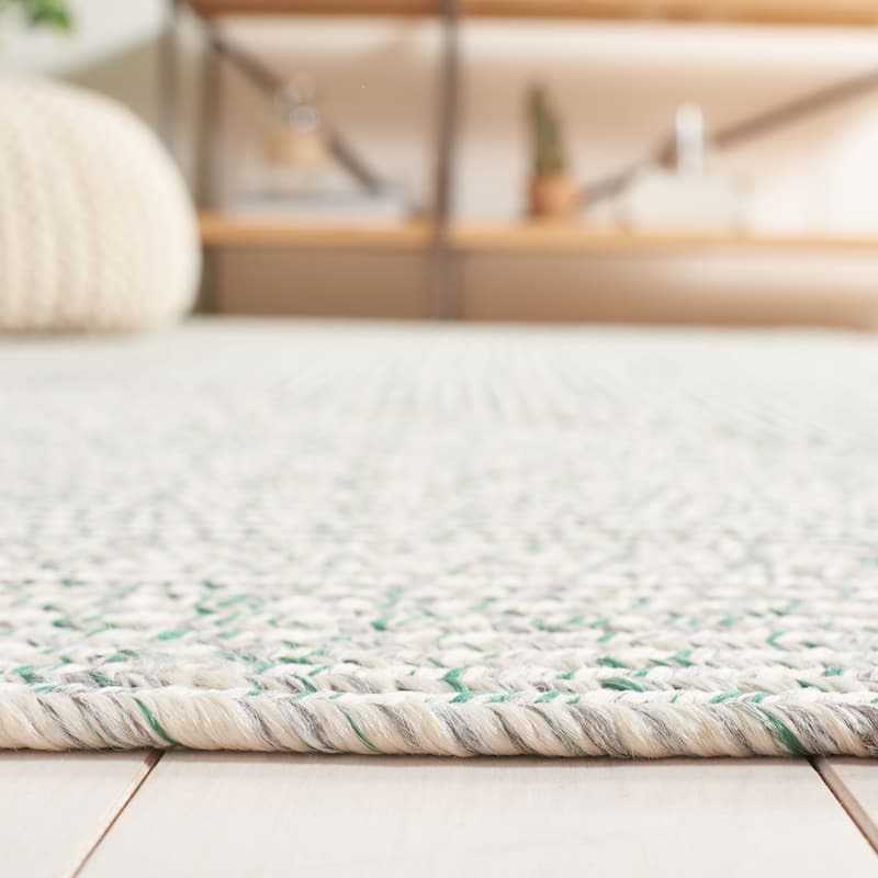 SAFAVIEH Handmade Braided Anthi Casual Rug