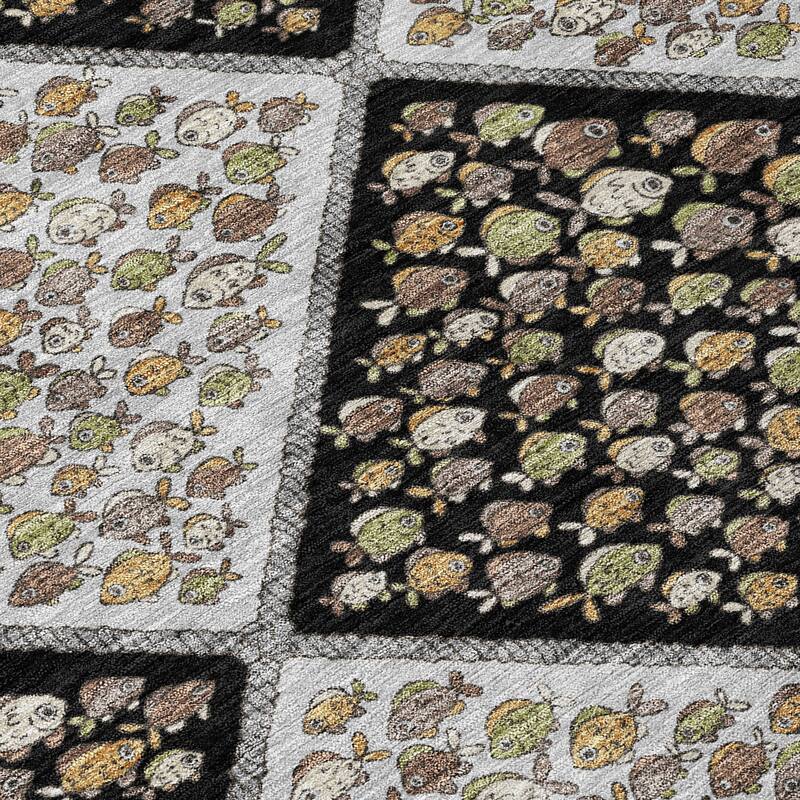 Machine Washable Indoor/ Outdoor Diamond Fish Chantille Rug