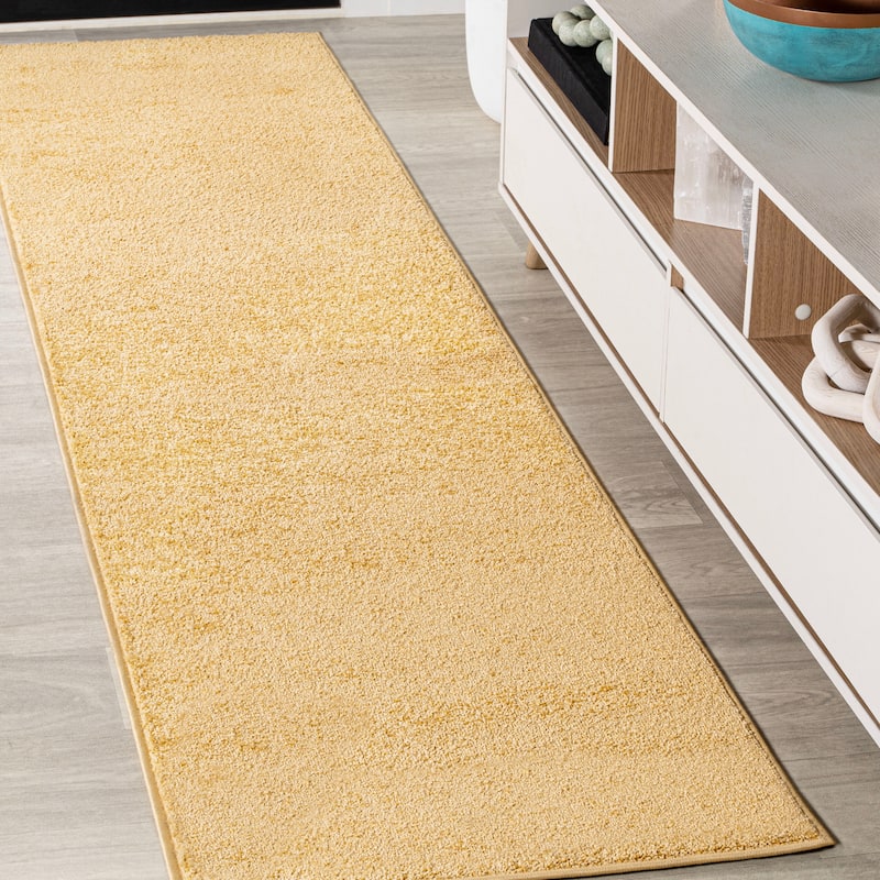 JONATHAN Y Tumbling Solid Low-Pile Area Rug - 10 X 14 - Mustard