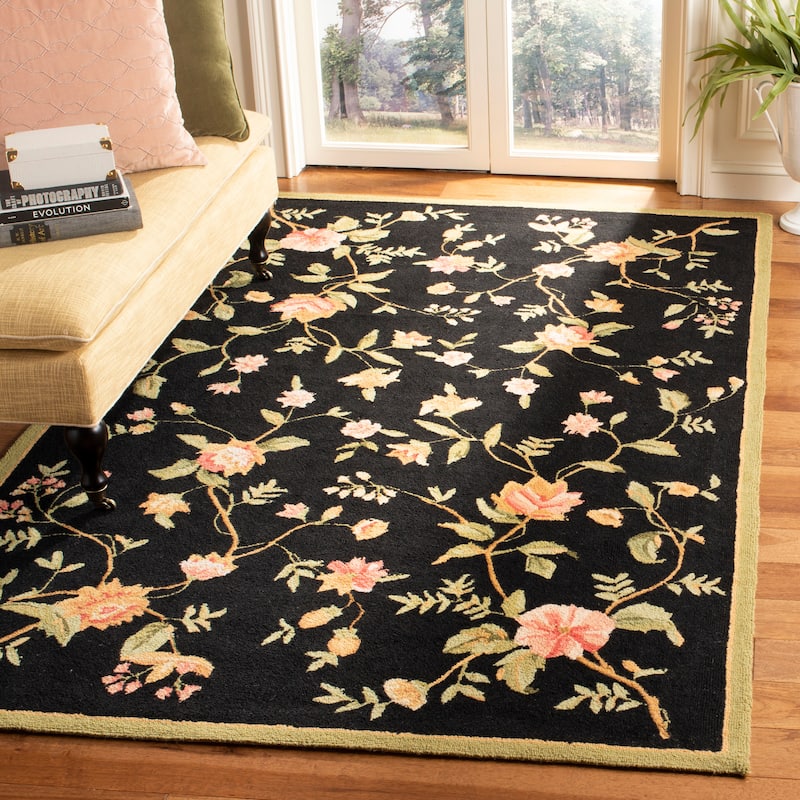 SAFAVIEH Handmade Chelsea Rodovica Floral French Country Wool Rug - 6' x 9' - Black