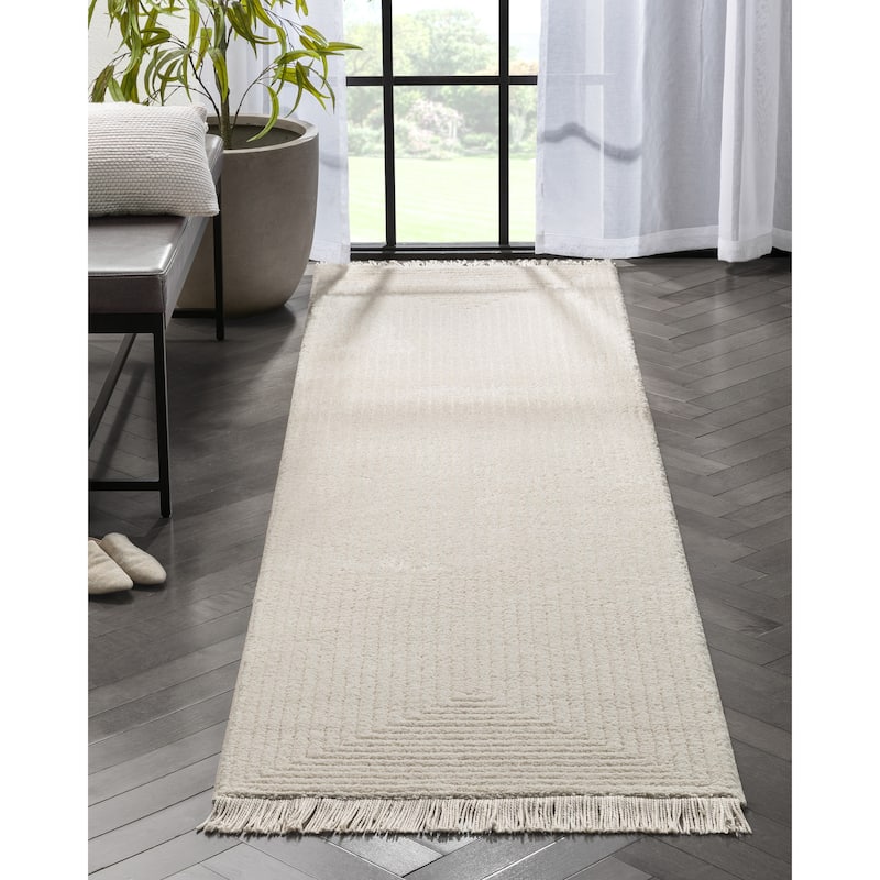 Well Woven Marina Monroe Solid High Low Shag Area Rug