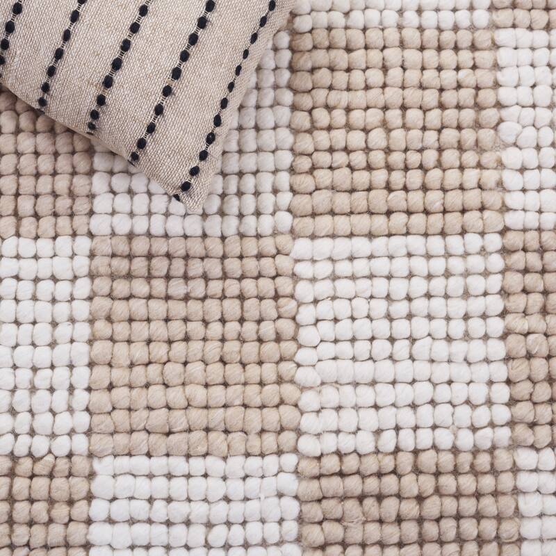 SAFAVIEH Handmade Natura Feodora Farmhouse Wool Rug