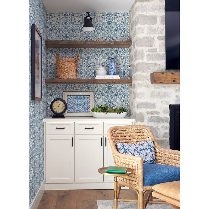 Chesapeake Concord Blue Medallion Wallpaper