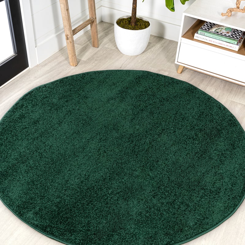 JONATHAN Y Tumbling Solid Low-Pile Area Rug - 8' Round - Emerald