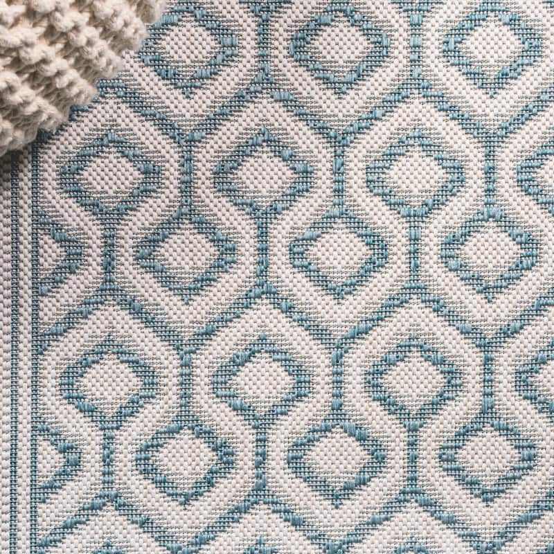 JONATHAN Y Aveiro Diamond Trellis Indoor/Outdoor Area Rug