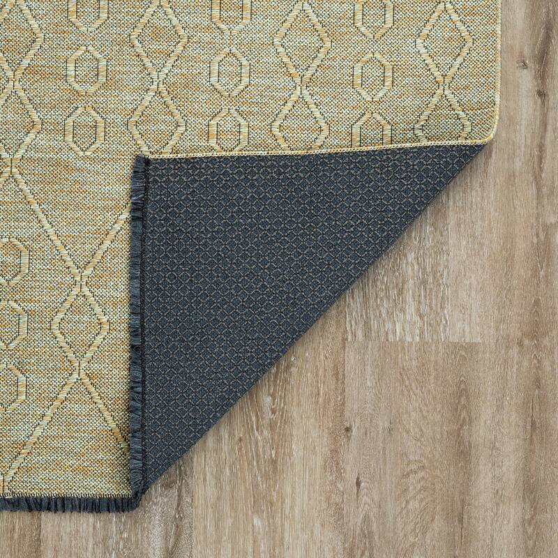 Alameda Solid Color Geometric Machine Washable Indoor Area Rug