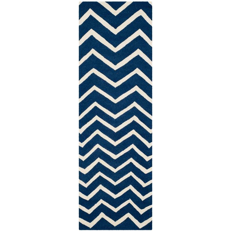 SAFAVIEH Handmade Cambridge Terttu Chevron Wool Rug