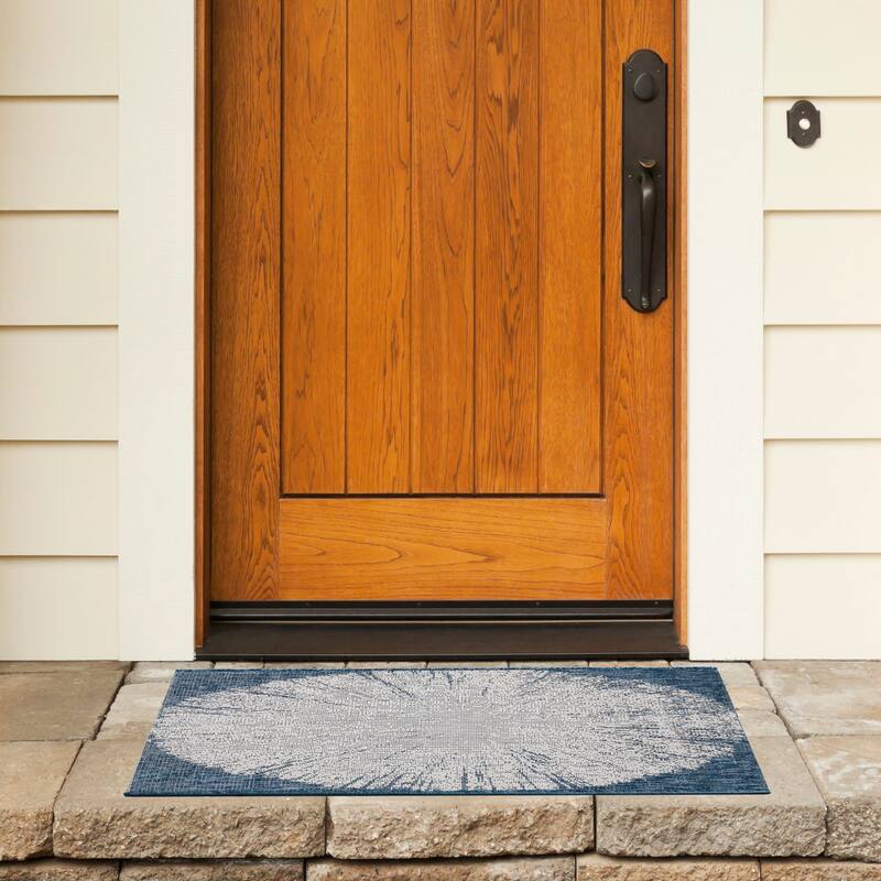 SAFAVIEH Courtyard Sabaha Indoor/Outdoor Waterproof Patio Backyard Rug - 2' x 3'7" - Beige/Navy