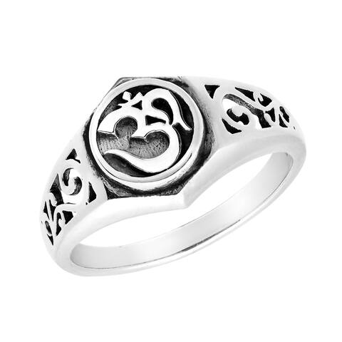 Handmade Spiritual Om or Aum Symbol Filigree Accents Sterling Silver Ring (Thailand)
