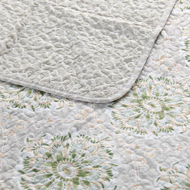 Serenta Bloom Medallion 5 Piece Reversible Quilt Bedspread Set