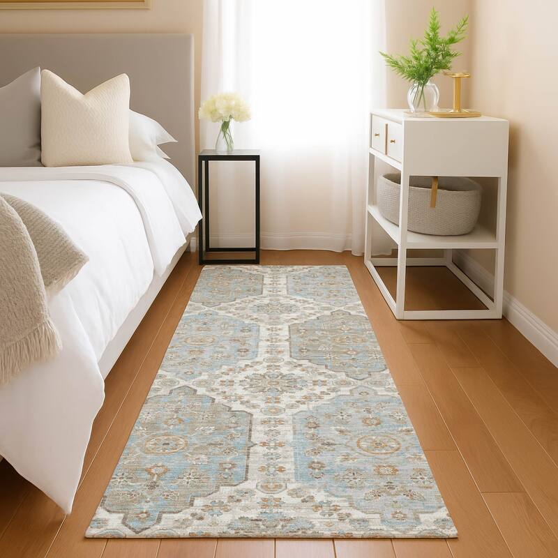 Machine Washable Indoor/ Outdoor Traditional Kiowa Chantille Rug