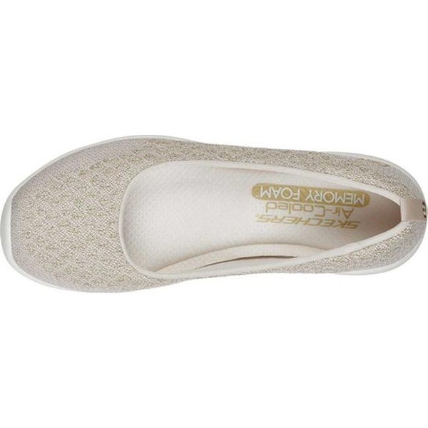 arya in the stars skechers