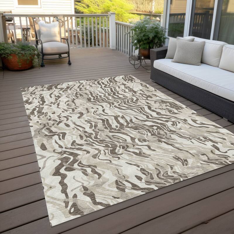 Machine Washable Indoor/ Outdoor Abstract Flow Chantille Rug