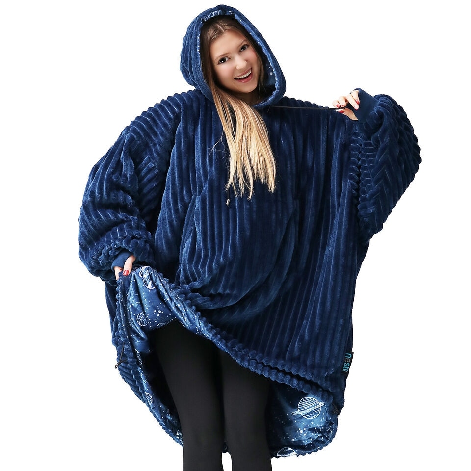 Bed bath and beyond blanket sweatshirt hotsell