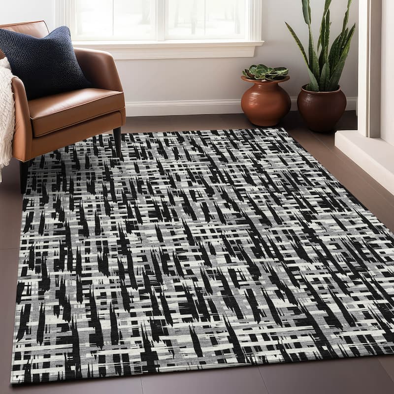 Machine Washable Indoor/ Outdoor Modern Crosshatch Chantille Rug - Black - 2'6" x 3'10"