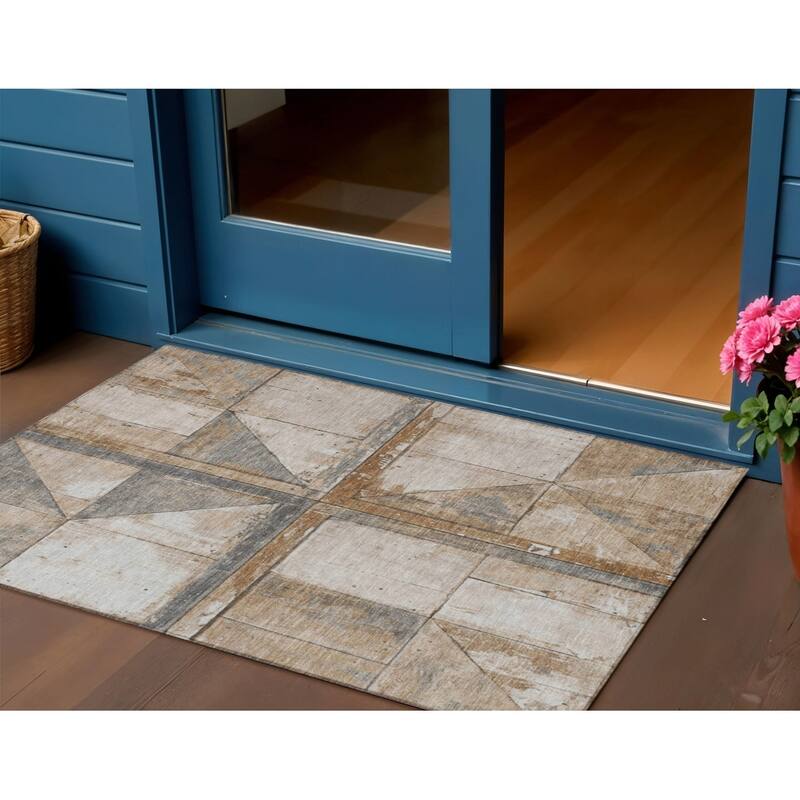 HomeRoots Geometric Transitional Rectangle Outdoor Rug - 3' x 5'