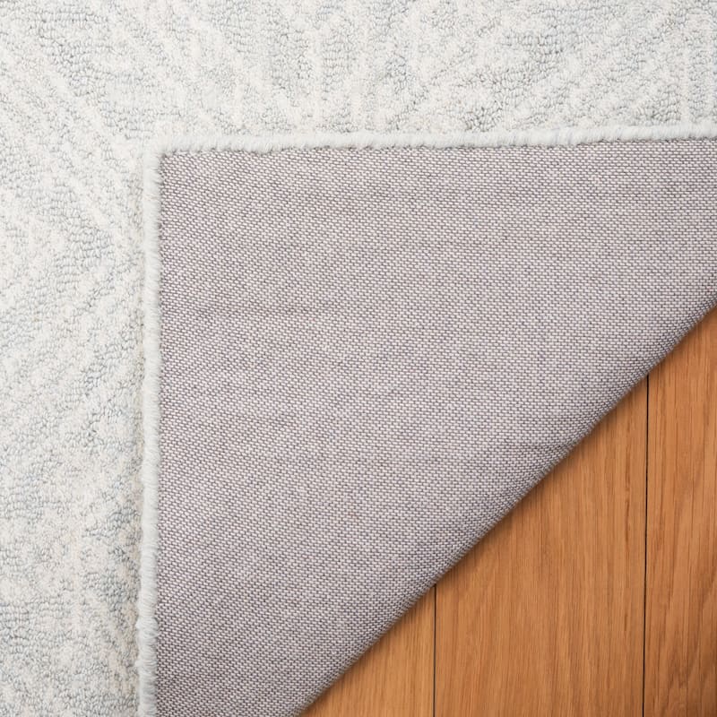 SAFAVIEH Handmade Micro-Loop Nedelia Wool Rug