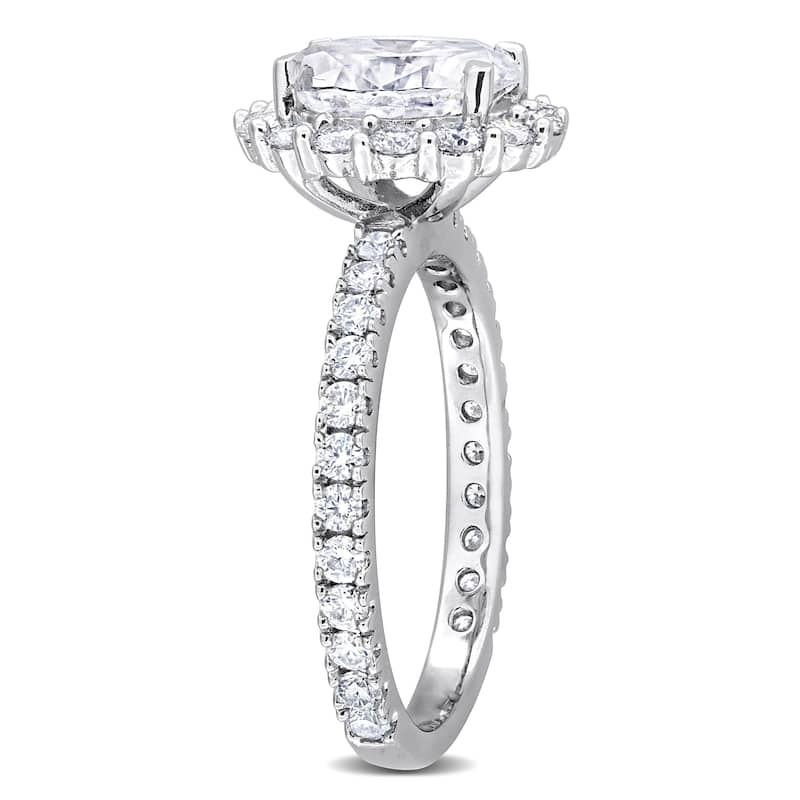 Miadora 2 7/8ct DEW Oval-cut Created Moissanite Halo Ring in Sterling Silver