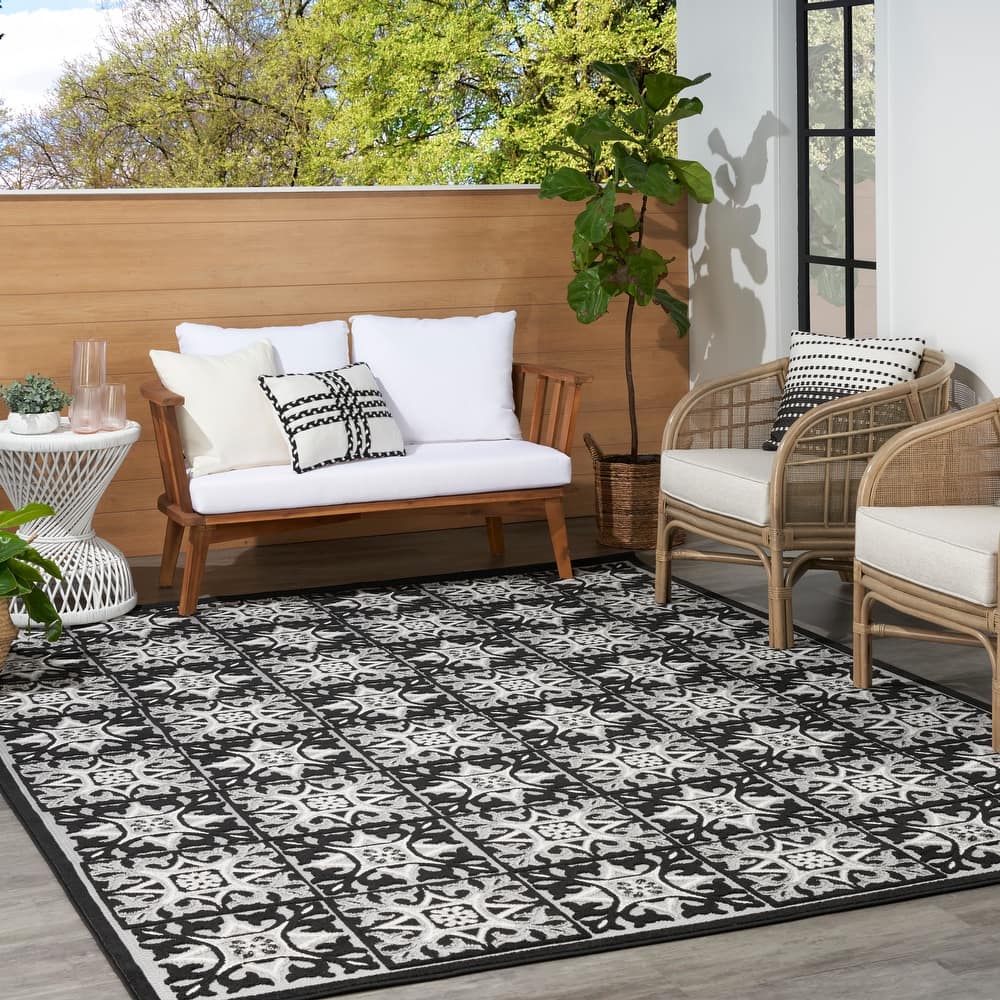 Nourison Aloha Indoor/outdoor Grey Geometric Area Rug