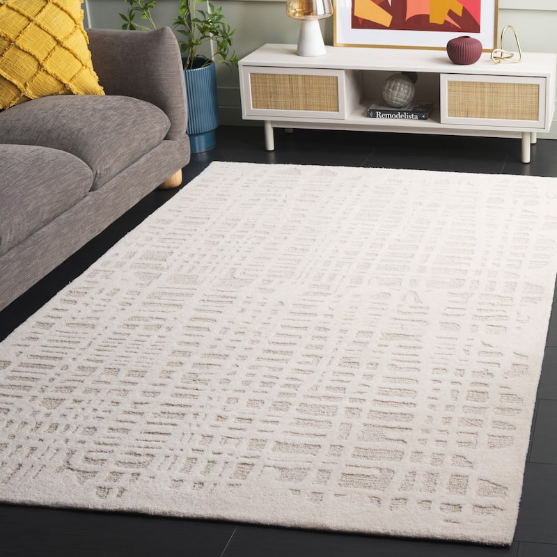 SAFAVIEH Handmade Ebony Ishbel Wool Rug