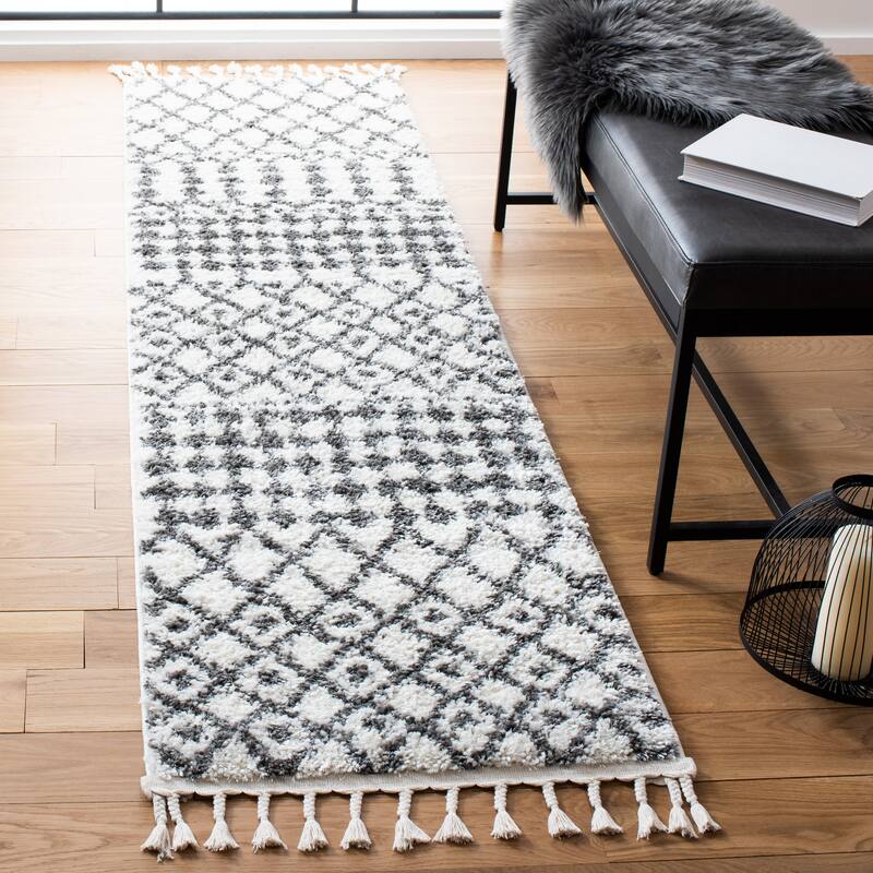 SAFAVIEH Berber Fringe Dinchen Getulia Rug - 2'2" x 8' Runner - Ivory/Dark Grey