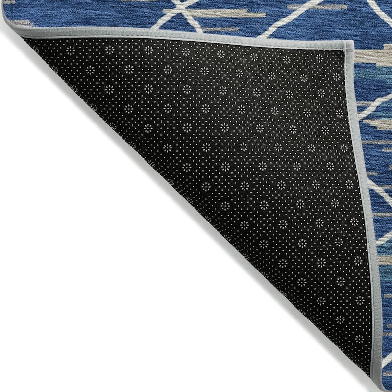 Machine Washable Indoor/ Outdoor Modern Global Chantille Rug