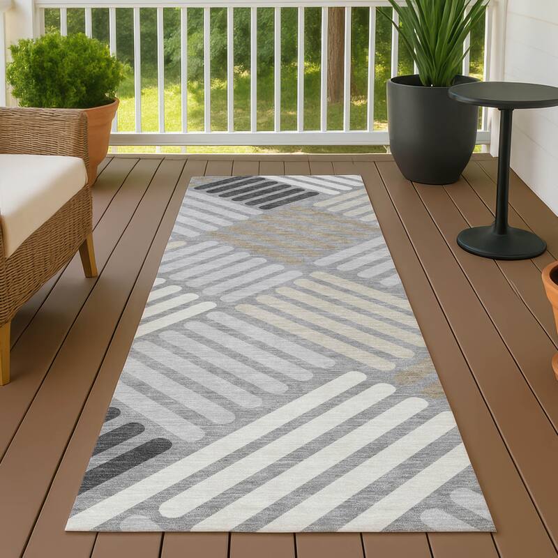 Machine Washable Indoor/ Outdoor Modern Weave Chantille Rug - Gray - 2'3" x 7'6"