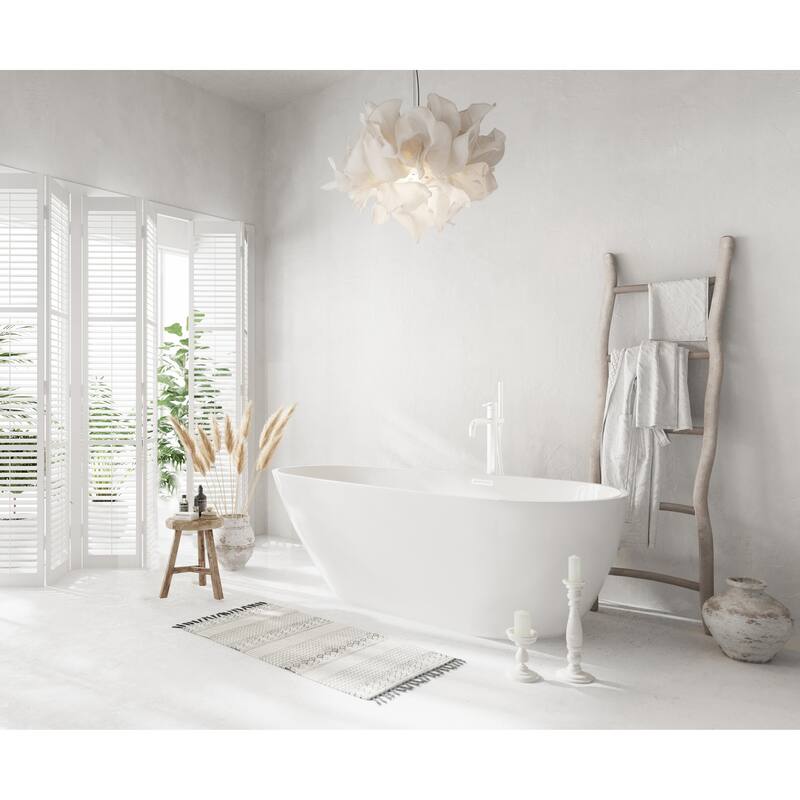Hillary Bathtub in Glossy White