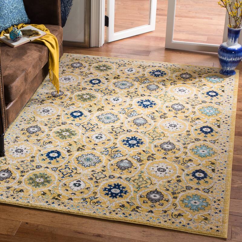 SAFAVIEH Evoke Malika Floral Damask Boho Rug - 3' x 5' - Gold/Ivory