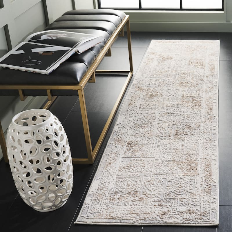 SAFAVIEH Hanna Loriann Contemporary Rug