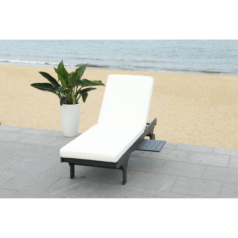 SAFAVIEH Outdoor Aubrie Adjustable Chaise Lounge Chair with Wheel.