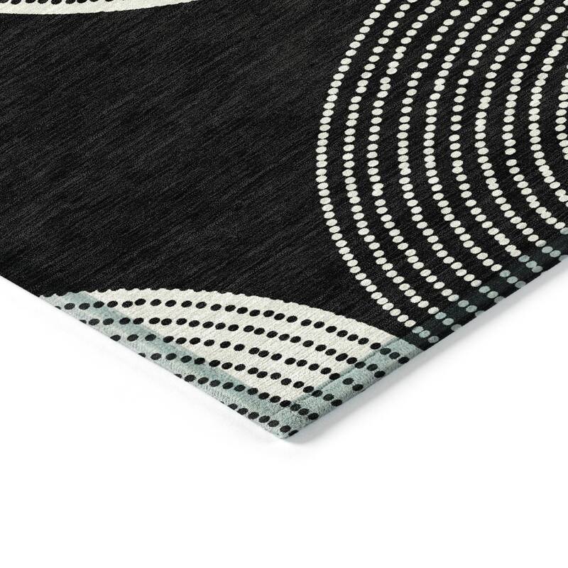 Machine Washable Indoor/ Outdoor Geo Circles Chantille Rug